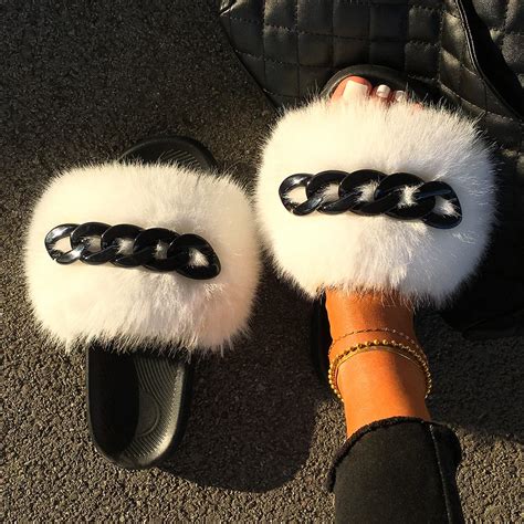 claquette chanel fourrure